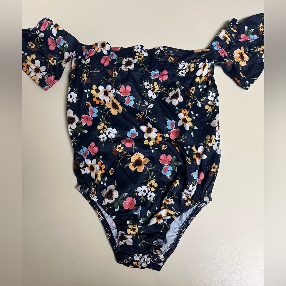 Baby onesie (18-24M)
